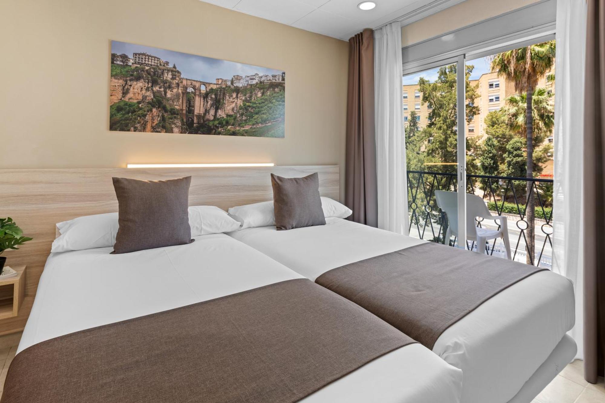 Vas Malaga Ciudad Hotel Exterior photo