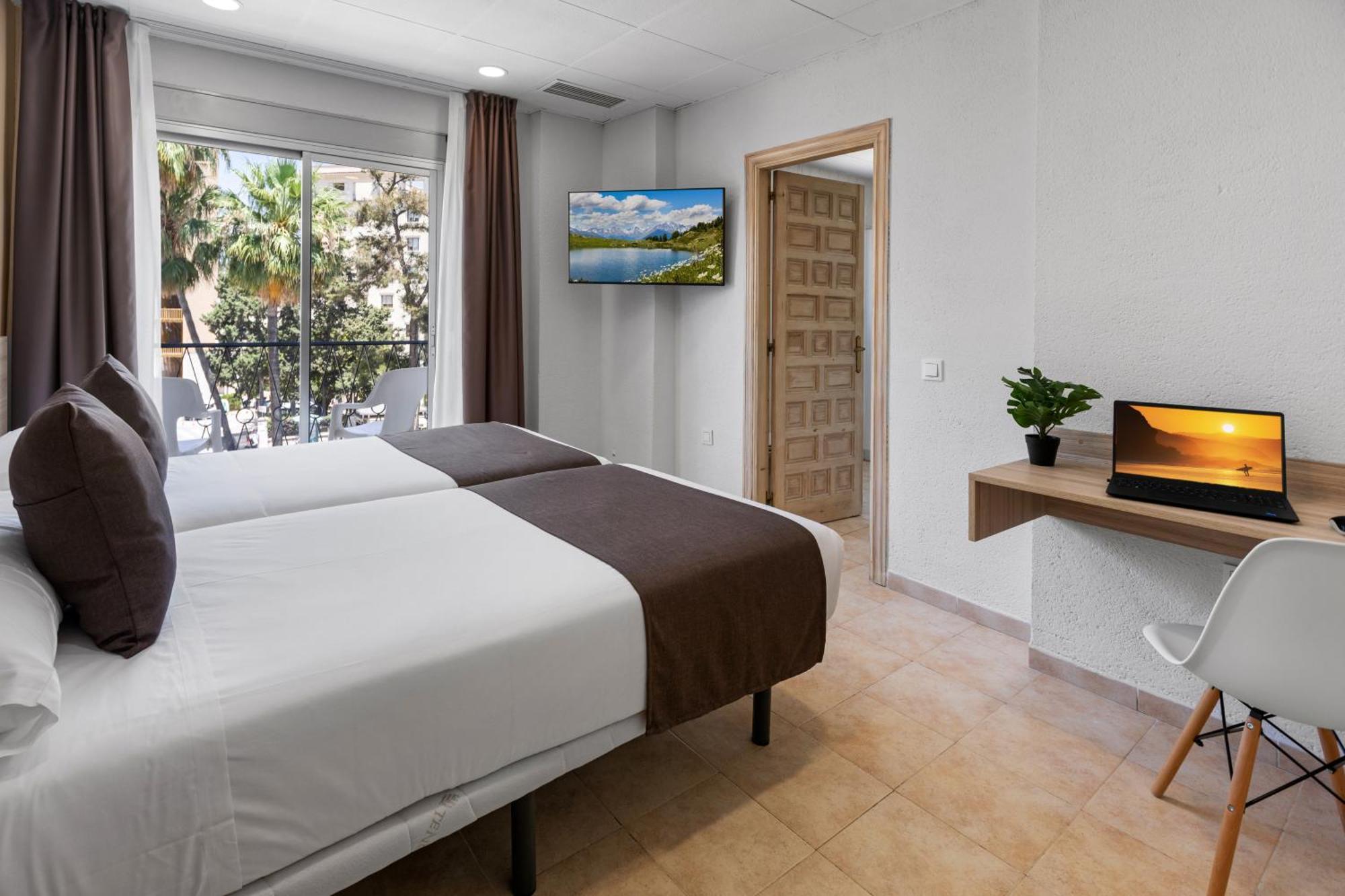 Vas Malaga Ciudad Hotel Exterior photo